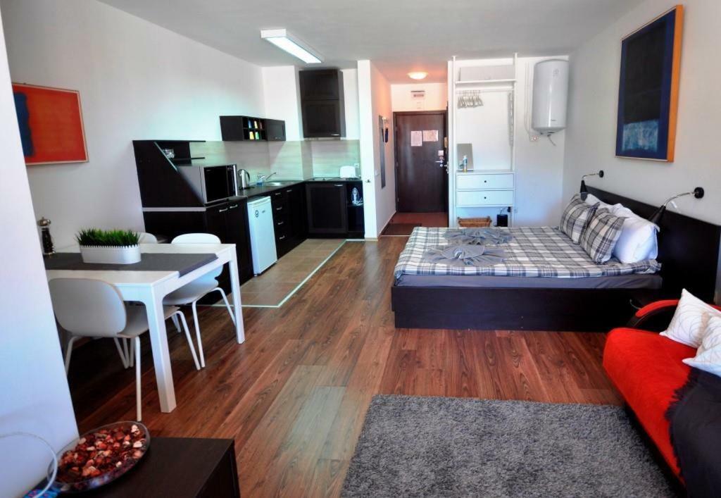 Apartman U Kompleksu Royal Towers Bansko Exteriör bild